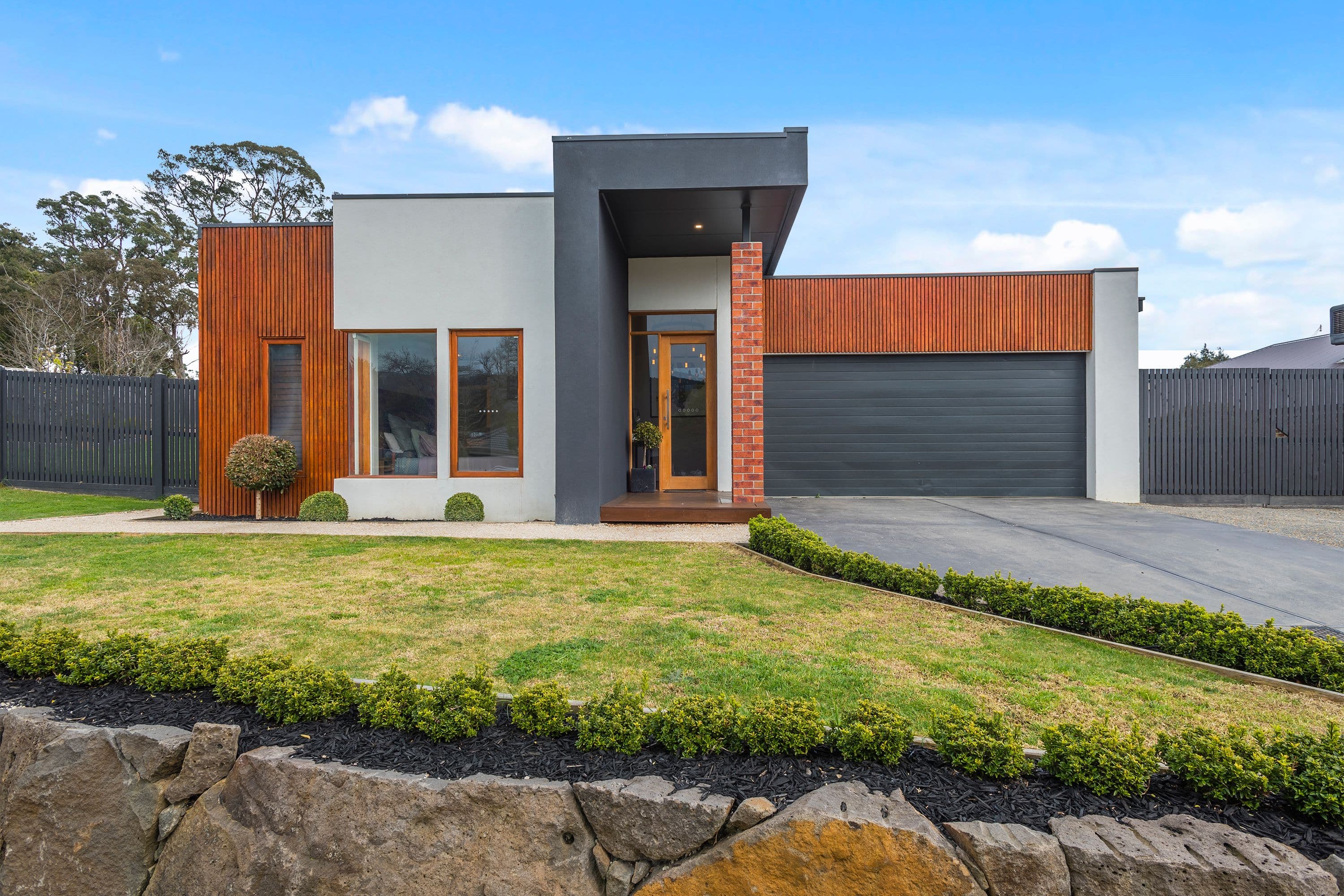 12 Reidwell Drive, Woodend VIC 3442, Woodend - Image 1