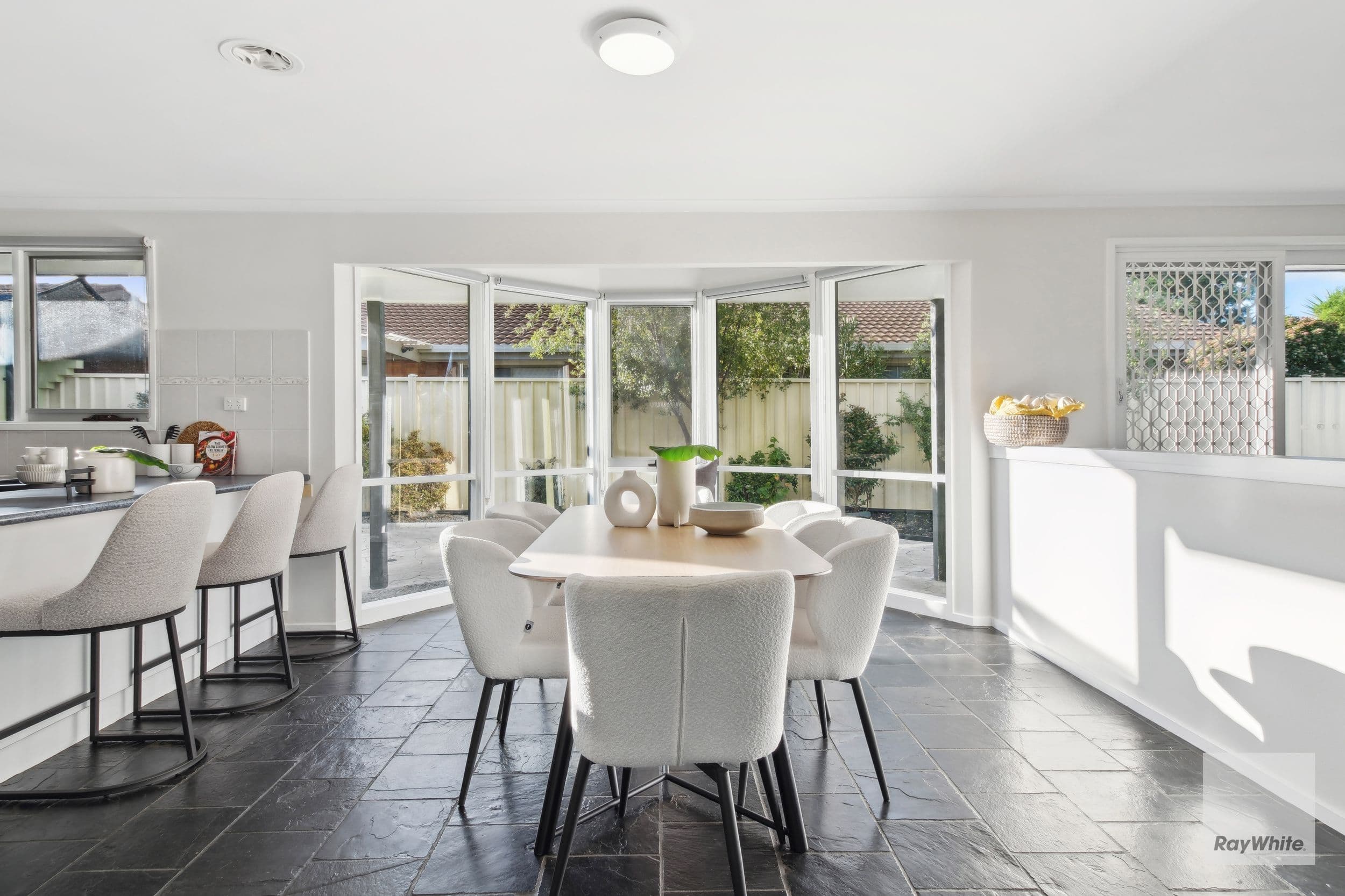 21 Antionetta Way, Hillside VIC 3037, Hillside - Thumbnail 4