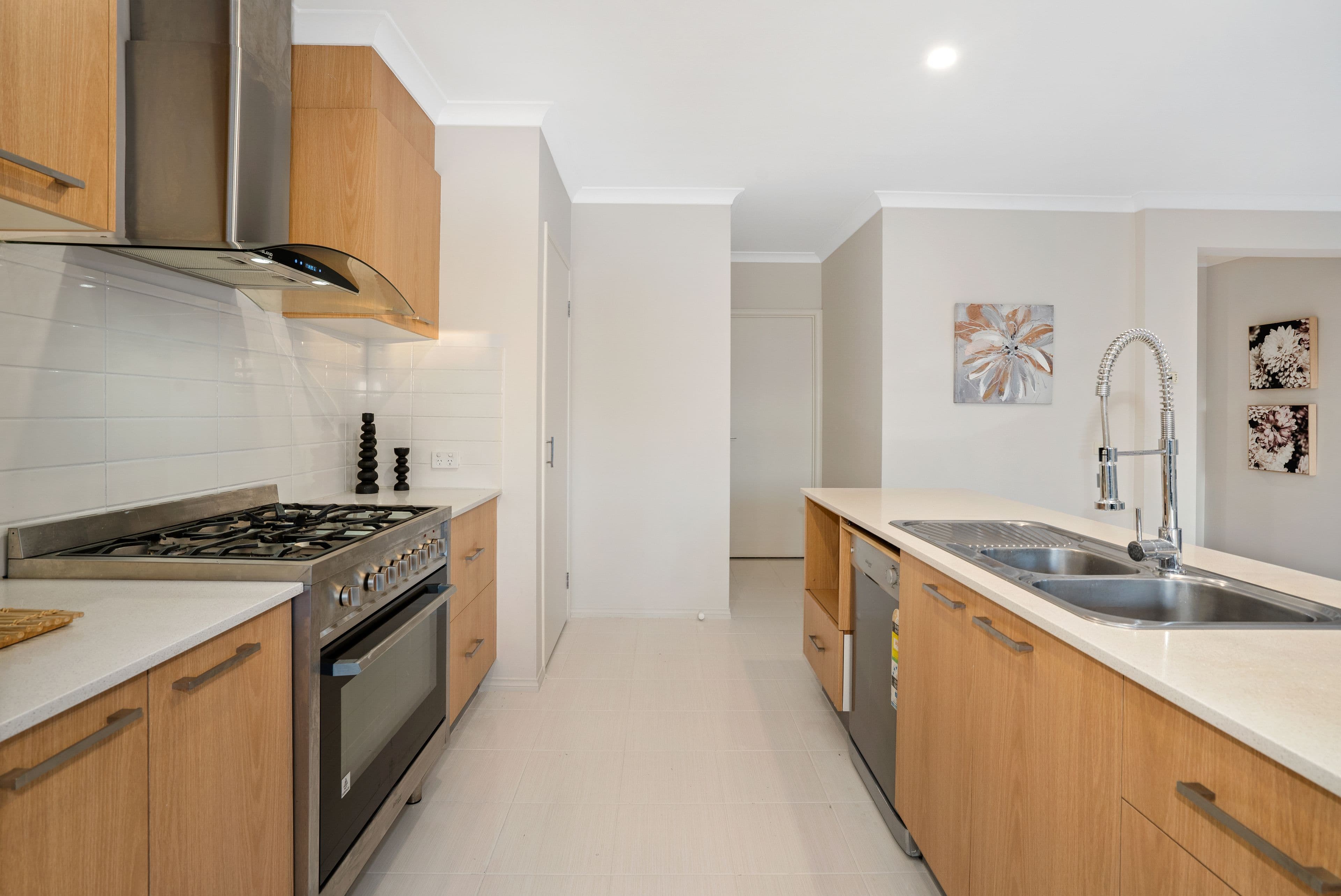 43 Burrora Way, Craigieburn VIC 3064, Craigieburn - Thumbnail 4