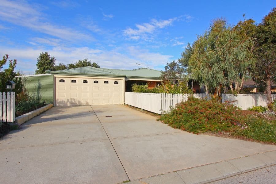 15 Lombardy Crescent, Caversham WA 6055, Caversham - Thumbnail 3