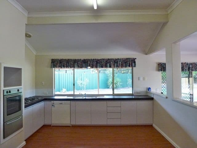 14 Banksia Court, Bullsbrook WA 6084, Bullsbrook - Thumbnail 2