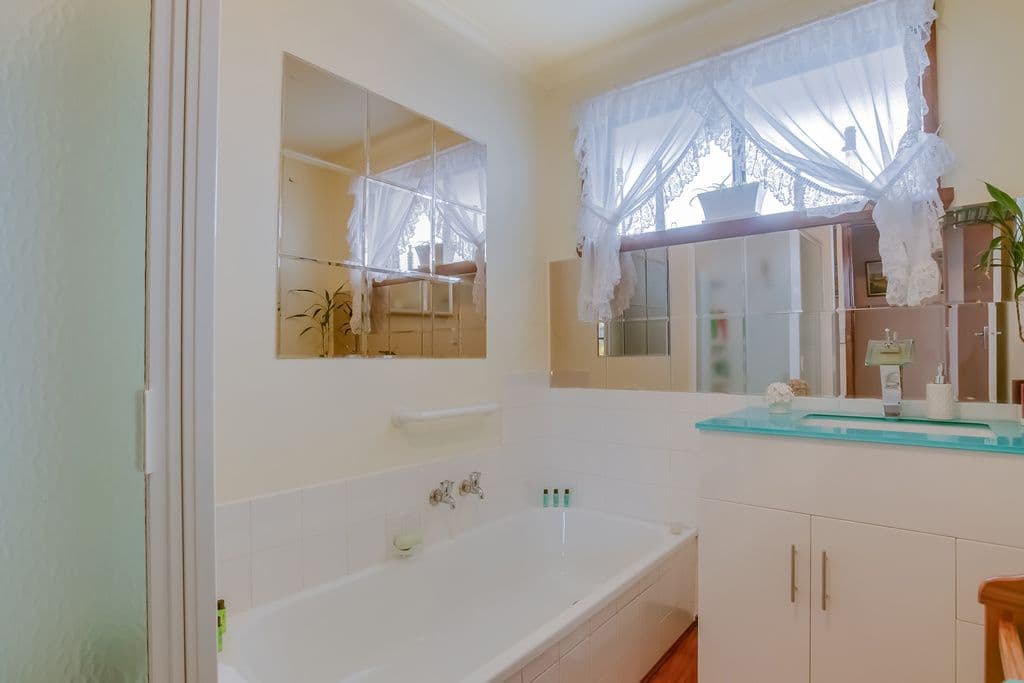 8 Ralph Street, PROSPECT VALE TAS 7250, Prospect - Thumbnail 8