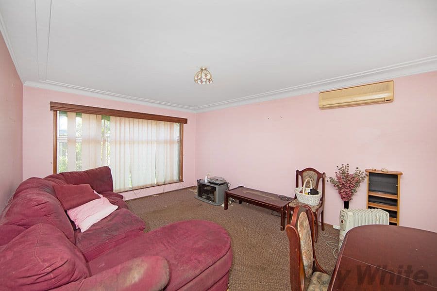 29 Leichhardt Road, Gorokan - Thumbnail 2