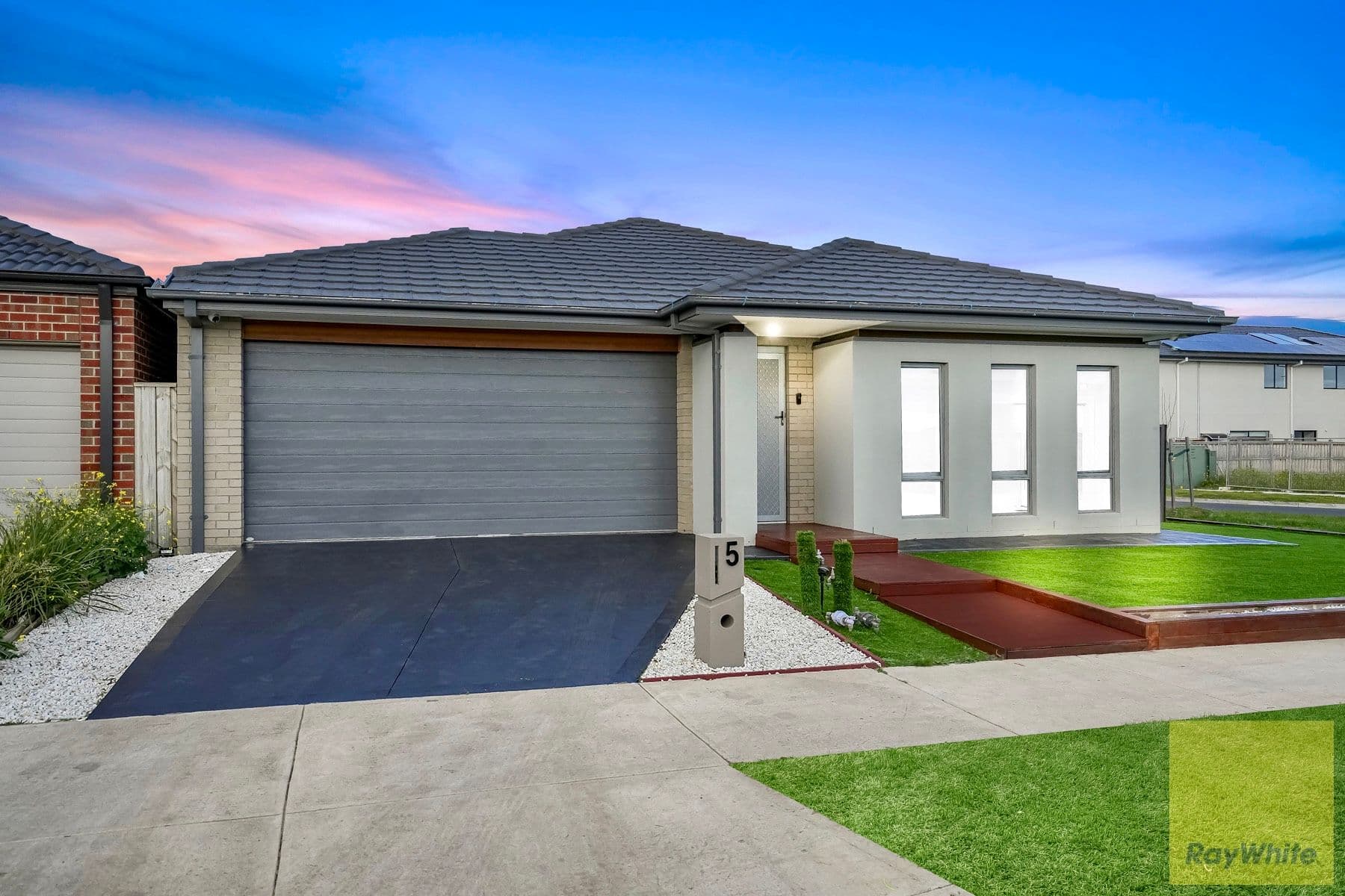 5 Saddler Street, Tarneit VIC 3029, Tarneit - Thumbnail 2