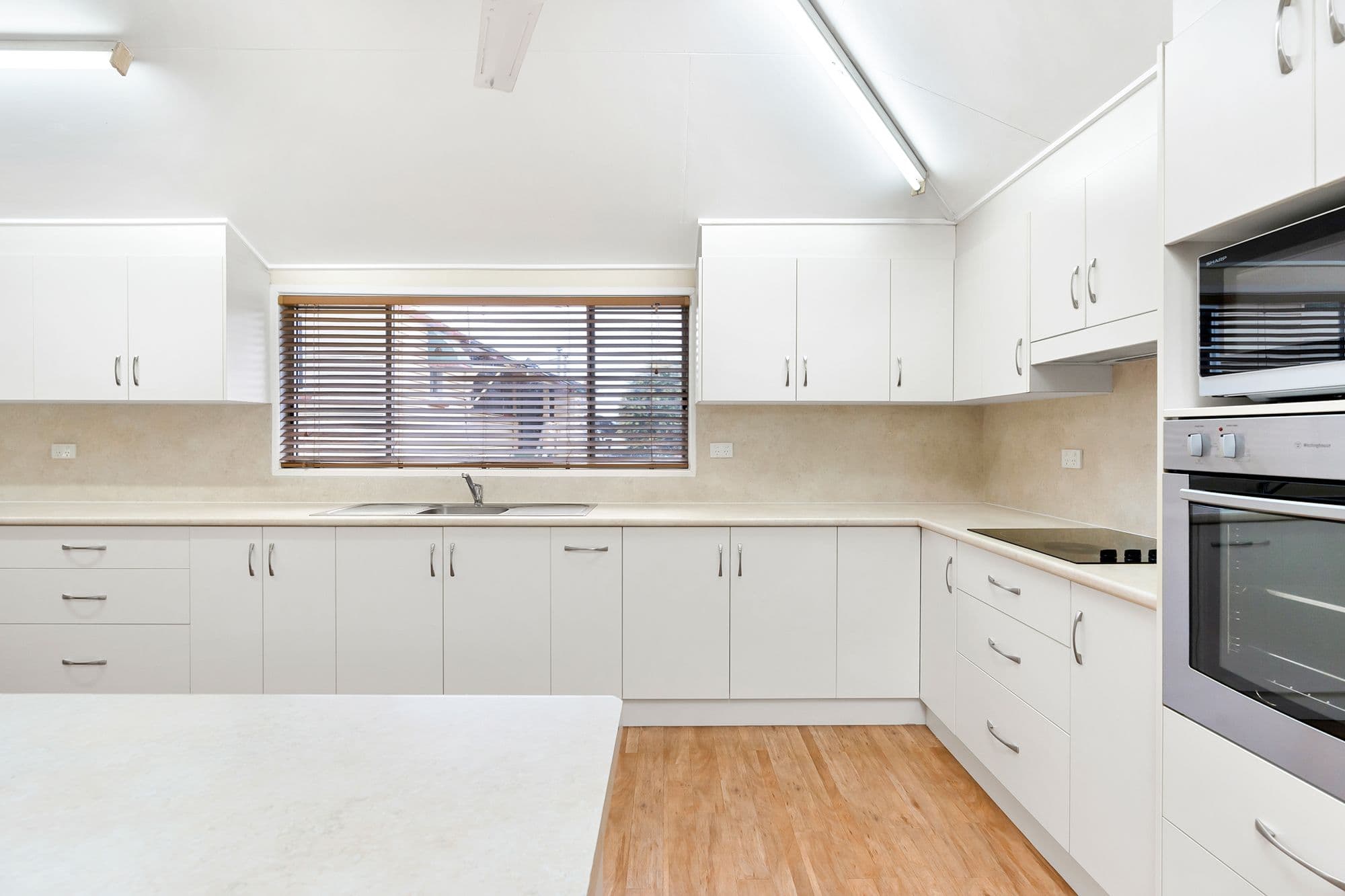 39 Peak Downs Street, Capella QLD 4723, Capella - Thumbnail 2