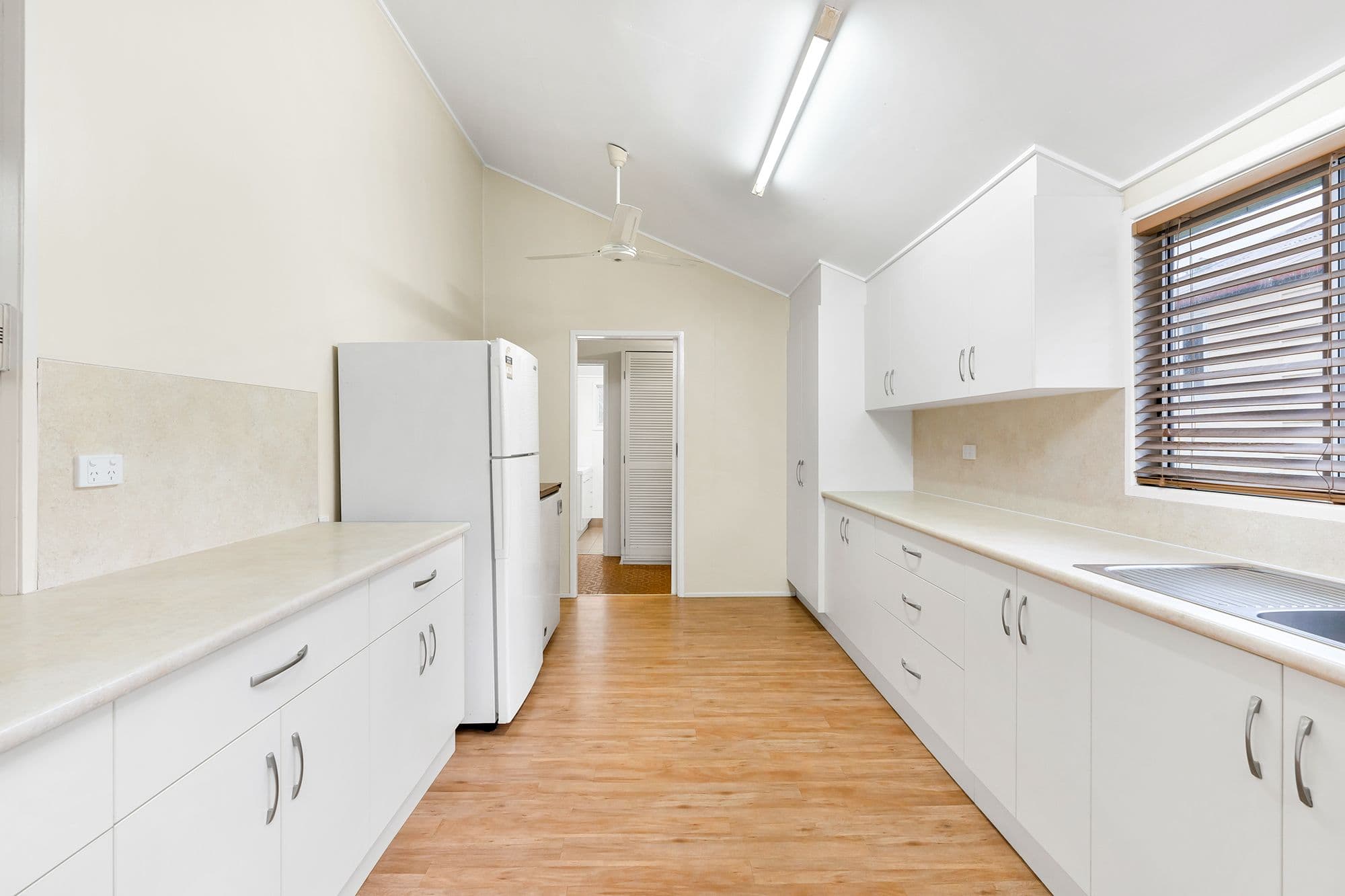 39 Peak Downs Street, Capella QLD 4723, Capella - Thumbnail 4