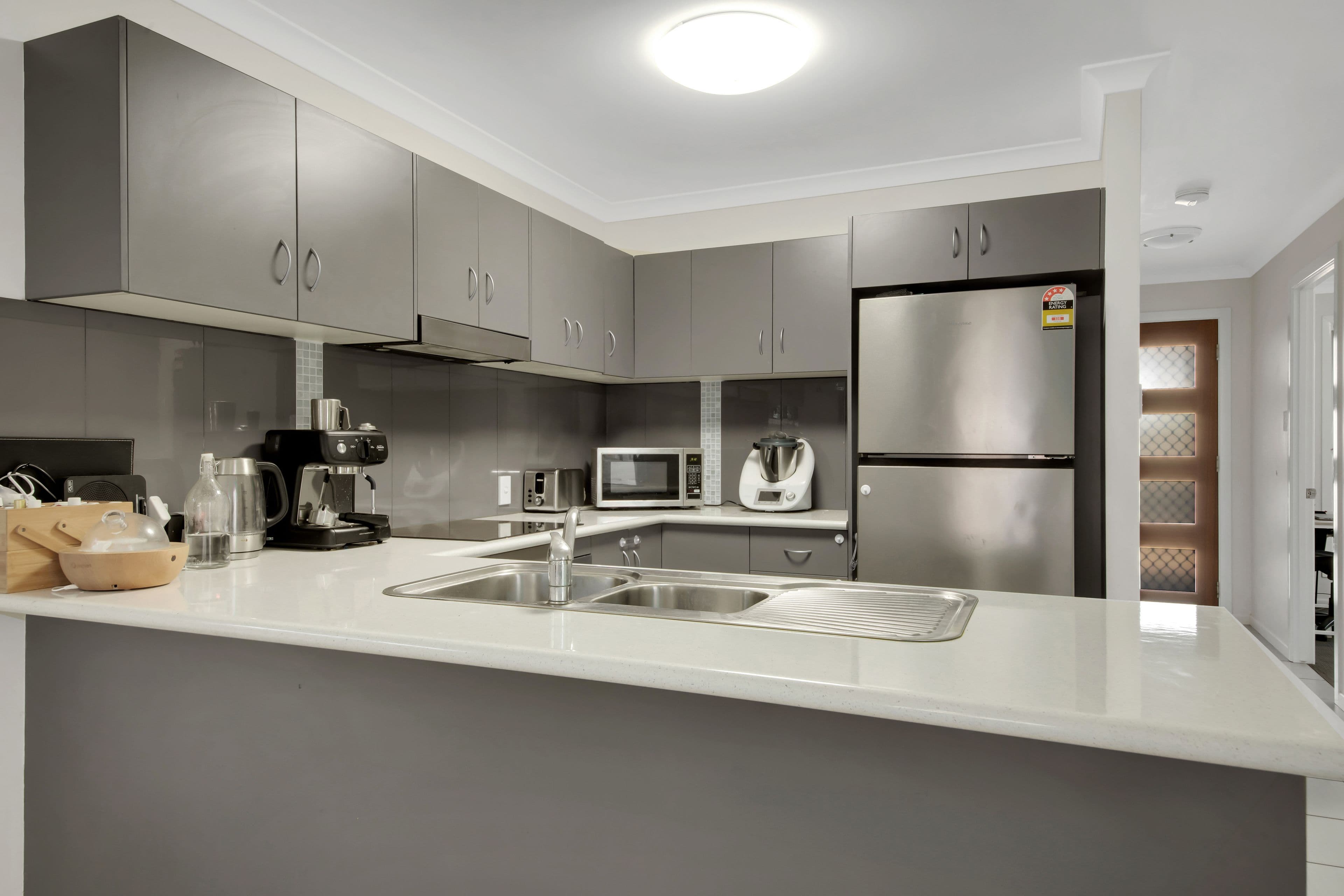 27 Skyline Drive, New Auckland QLD 4680, New Auckland - Thumbnail 5