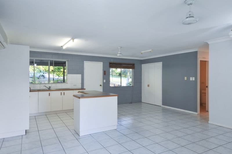 5 William Close, CANNONVALE QLD 4802, Cannonvale - Thumbnail 5