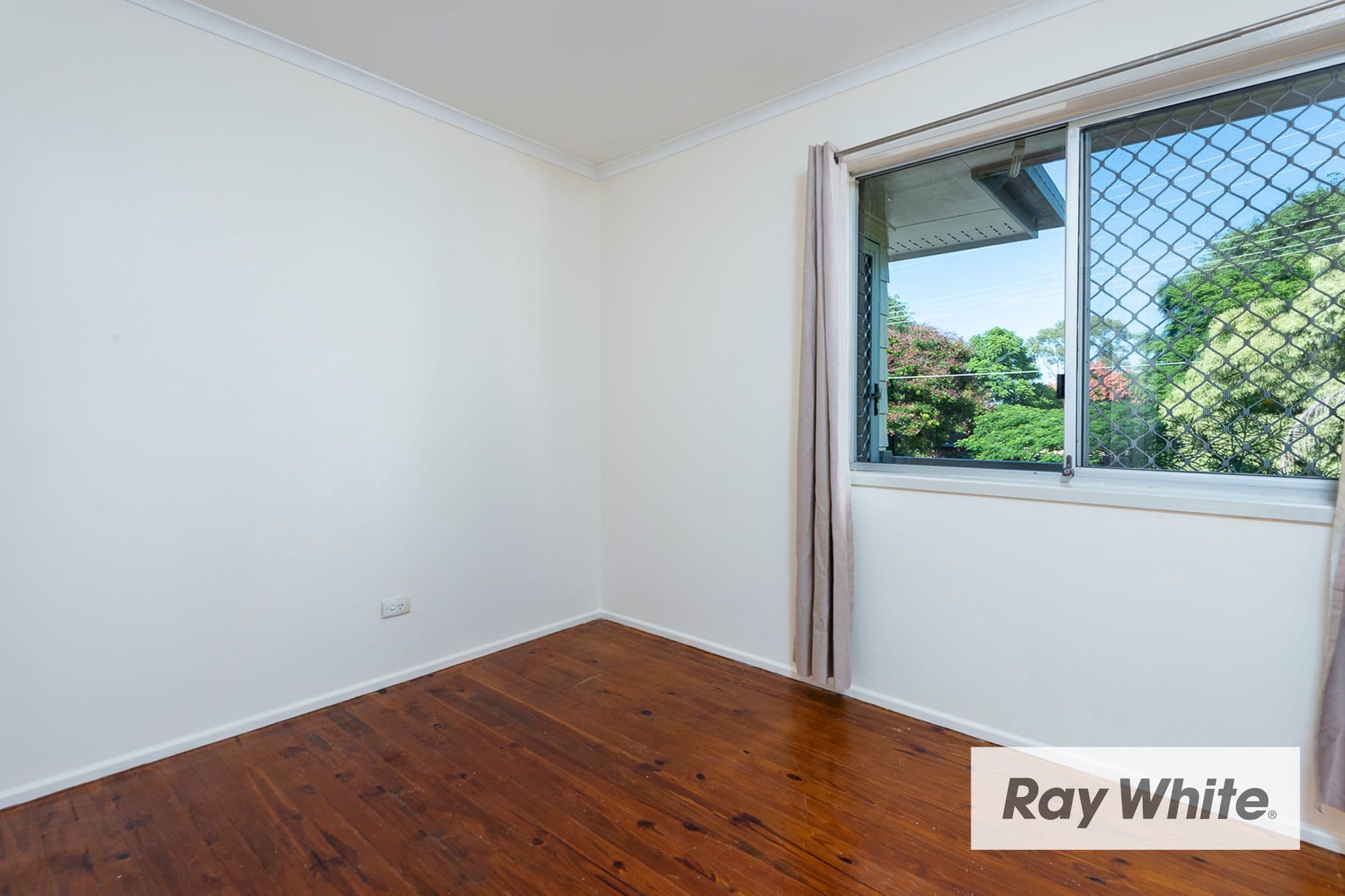8 Neal Street, Redbank Plains QLD 4301, Redbank Plains - Thumbnail 5