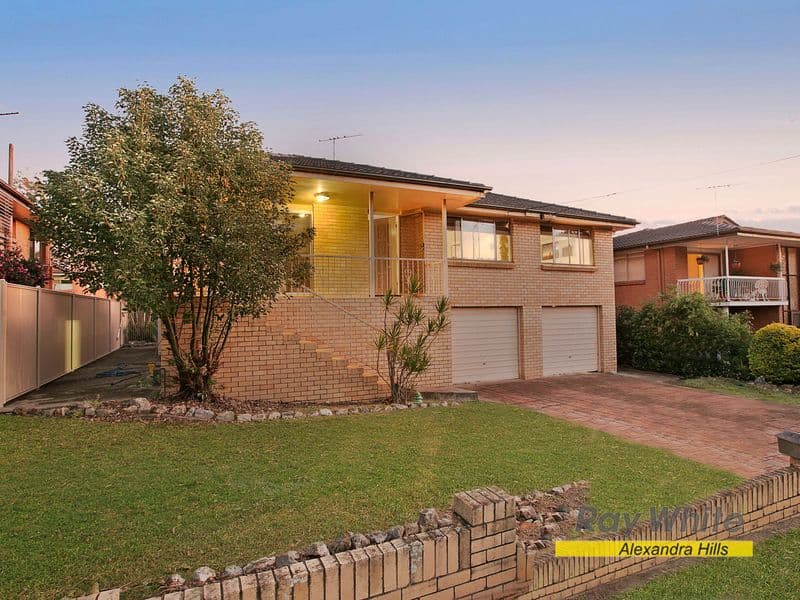 42 Dirkala Street, Mansfield QLD 4122, Mansfield - Thumbnail 2