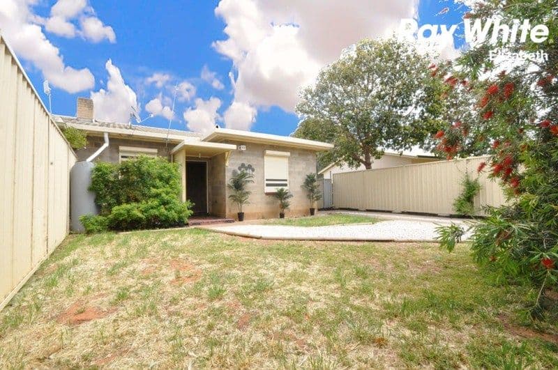 60 Hogarth Road, Elizabeth South SA 5112, Elizabeth South - Thumbnail 2
