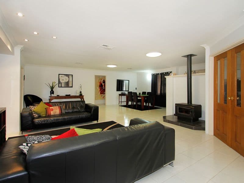 27 McCrae Pass, CANNING VALE WA 6155, Canning Vale - Thumbnail 5