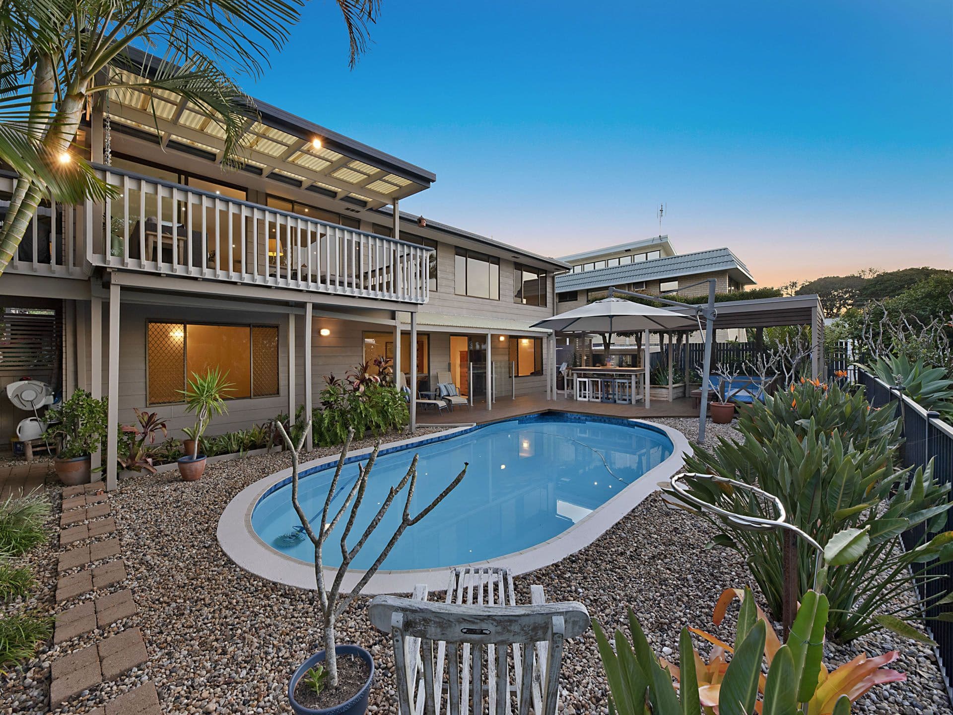 18 Courtenay Avenue, Cranbourne North - Thumbnail 2
