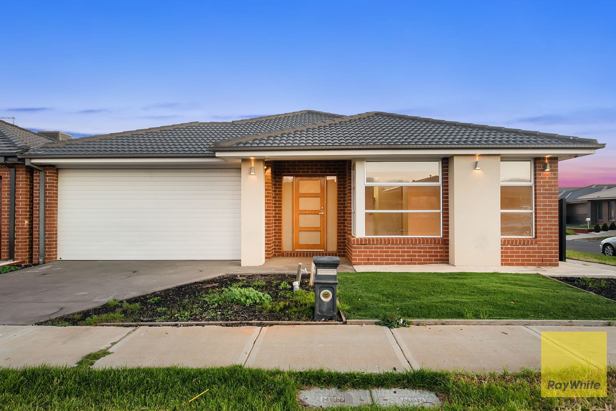 8 Hillcrest Parade, Tarneit VIC 3029, Tarneit - Image 1