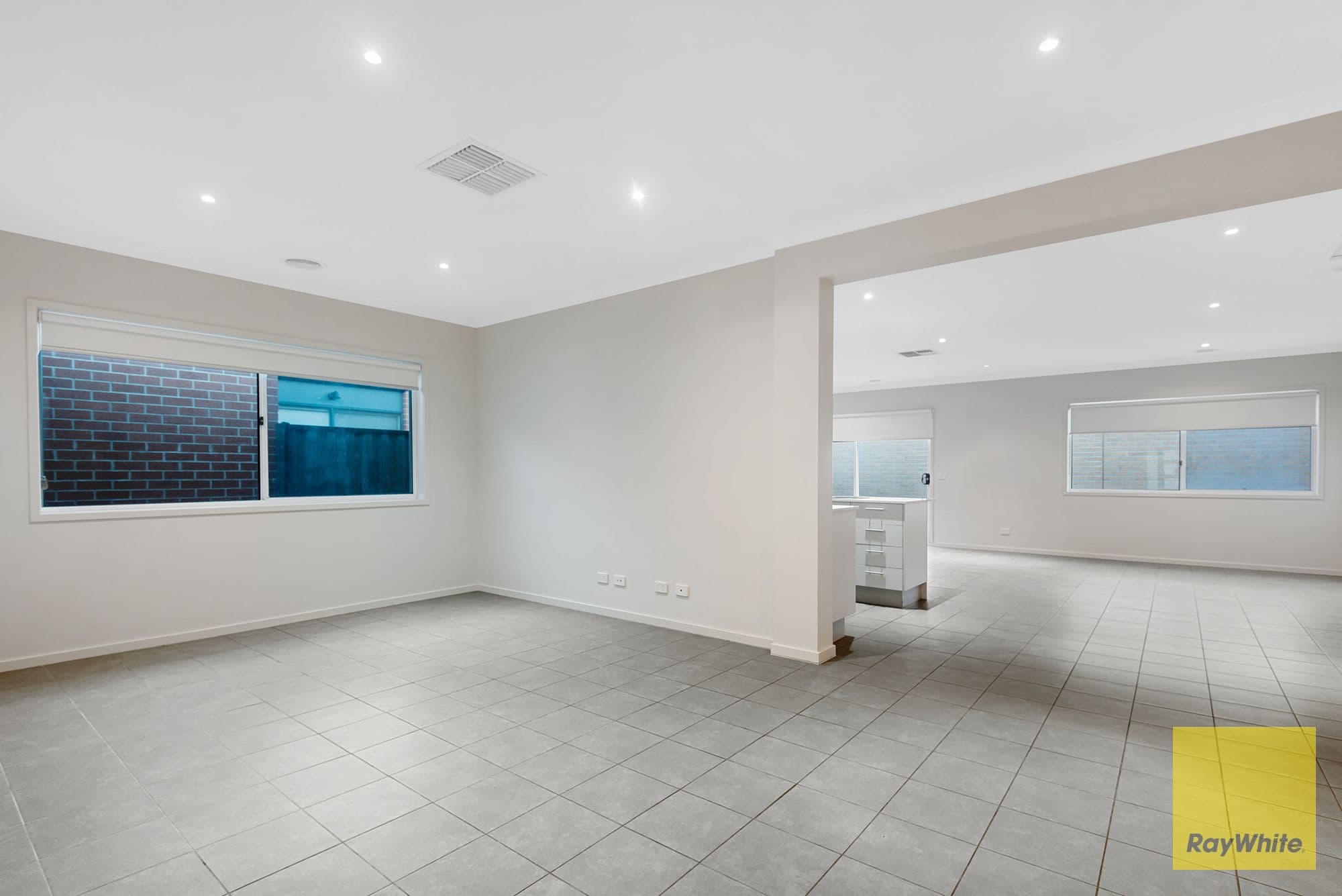 8 Hillcrest Parade, Tarneit VIC 3029, Tarneit - Thumbnail 4