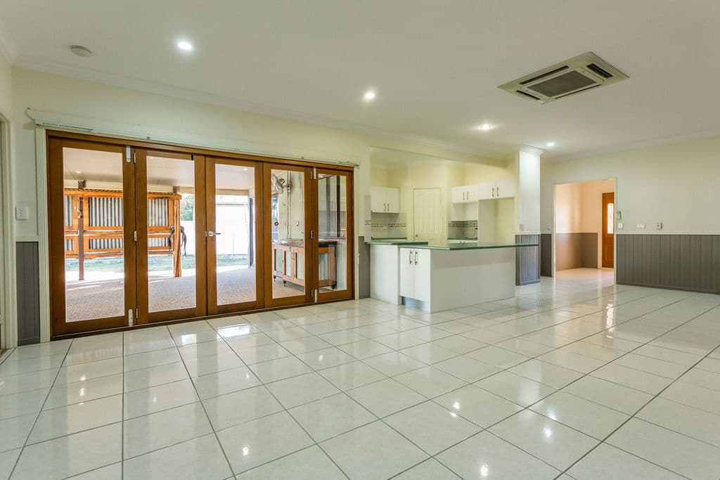 6 Siobhan Court, Emerald QLD 4720, Emerald - Thumbnail 5