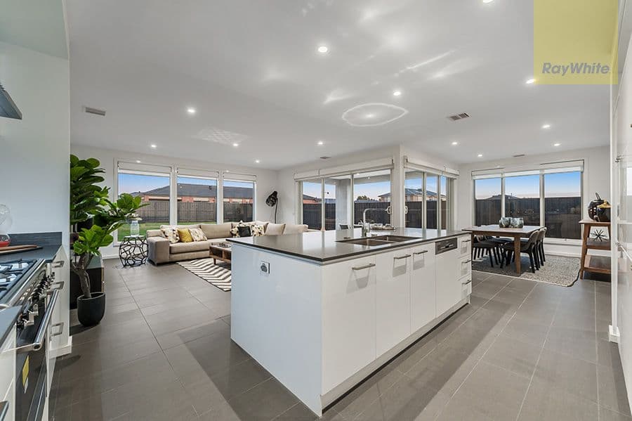 28 Halycon Bend, Beveridge VIC 3753, Beveridge - Thumbnail 8