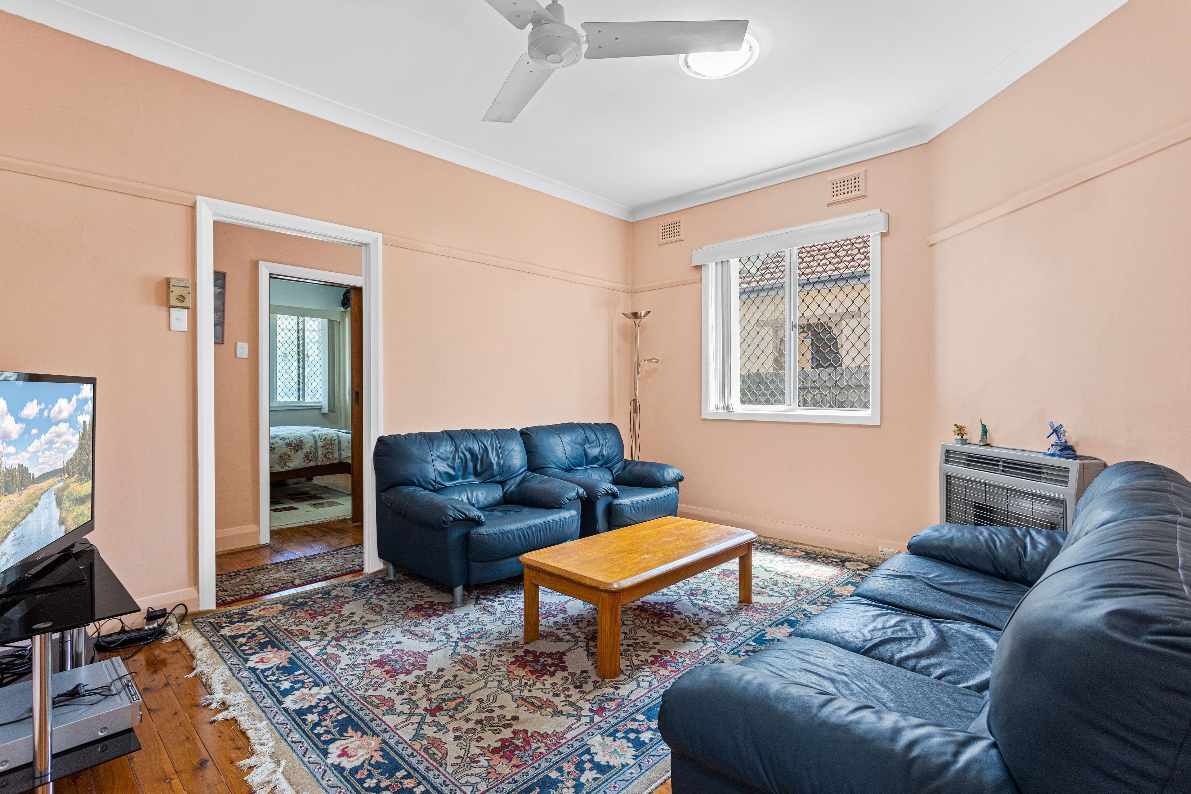 3 Farrelly Place, Torquay - Thumbnail 2
