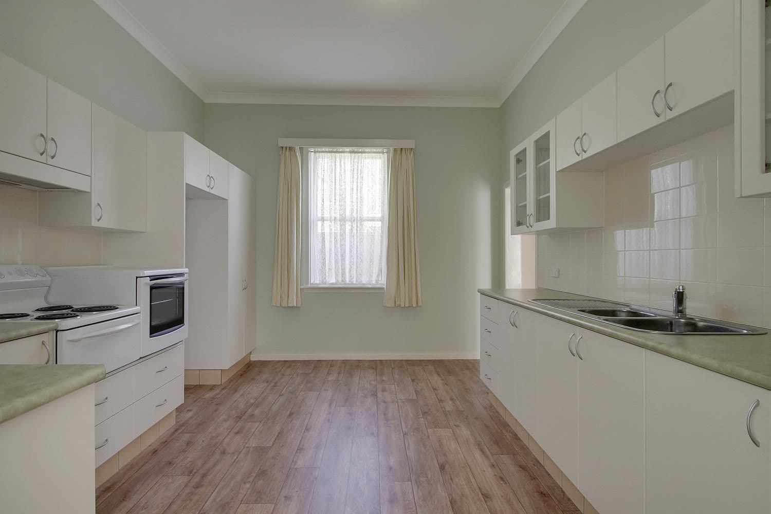 93 Clinton Street, GOULBURN NSW 2580, Goulburn - Thumbnail 2
