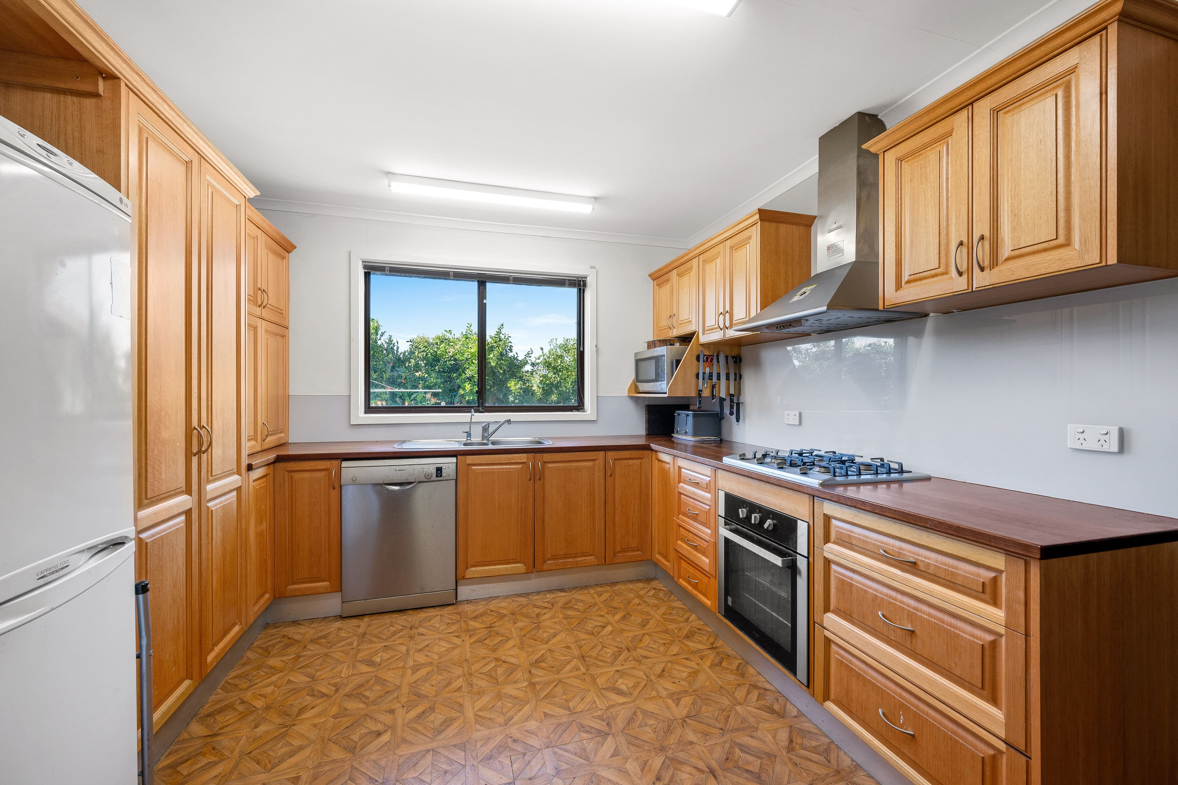 941 Pemberton Street, West Albury NSW 2640, West Albury - Thumbnail 5