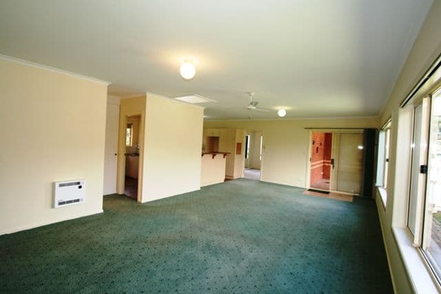 30 Manna Gum Drive, COWES VIC 3922, Cowes - Thumbnail 2