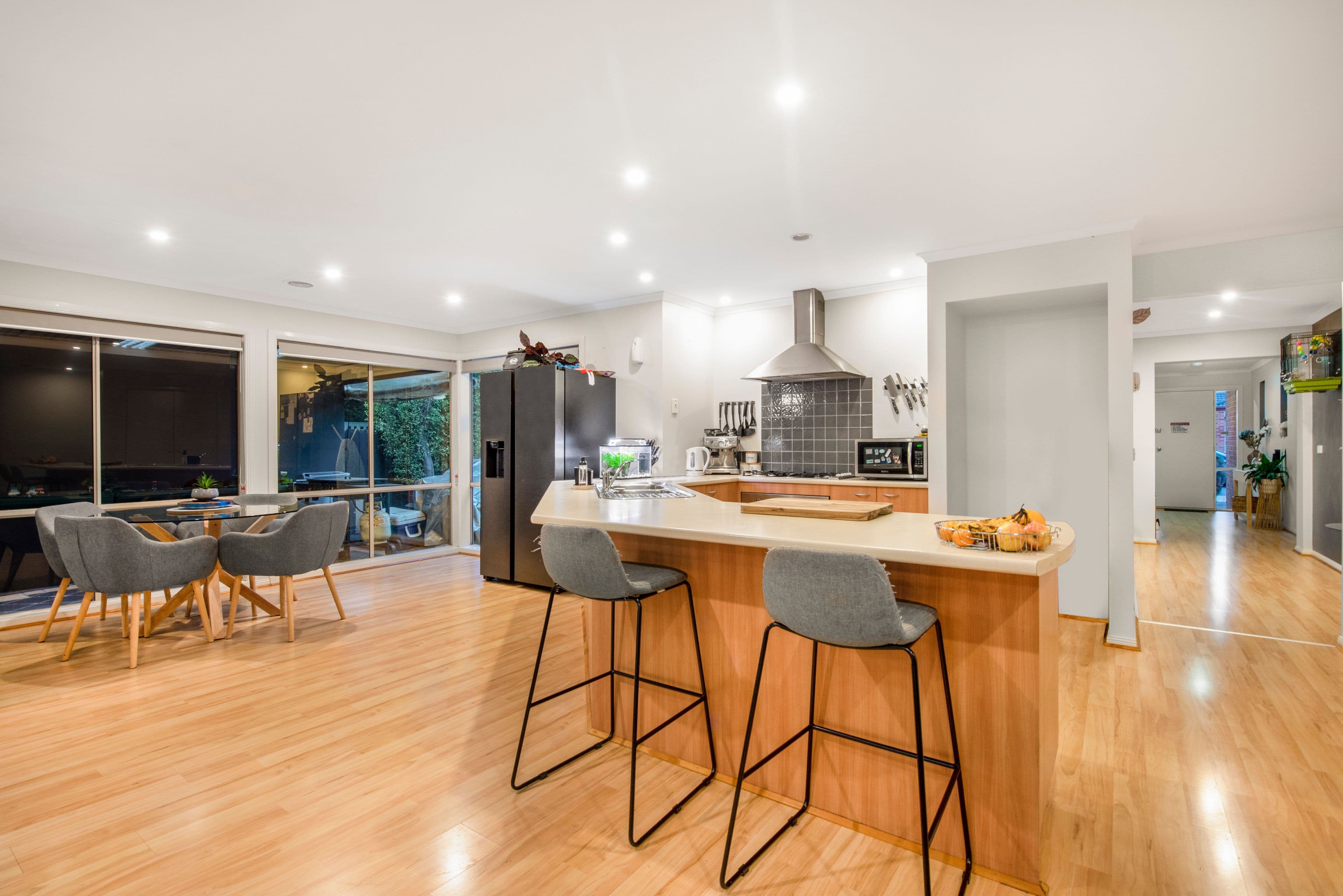 27 Gillian Place, Pakenham VIC 3810, Pakenham - Thumbnail 3