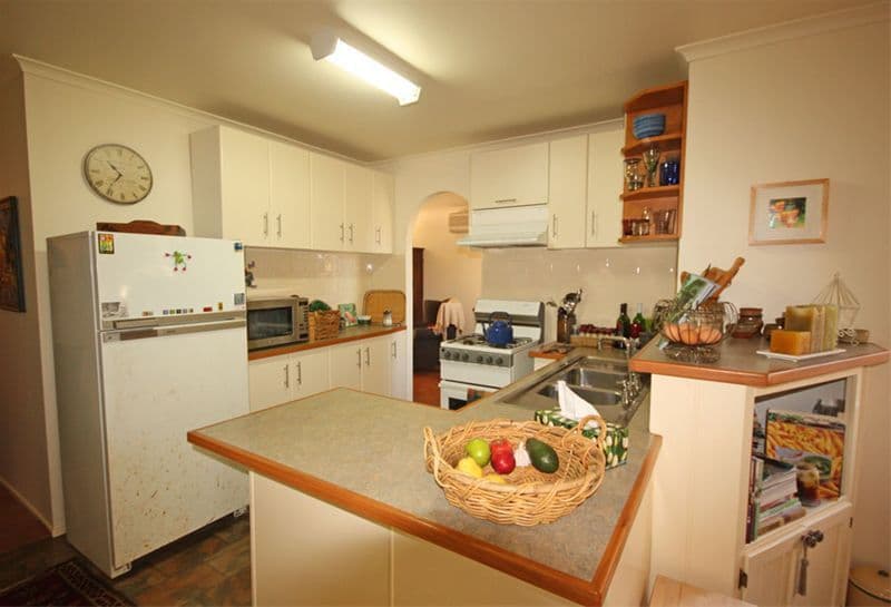60 Potoroo Avenue, ST HELENS PARK NSW 2560, St Helens Park - Thumbnail 3