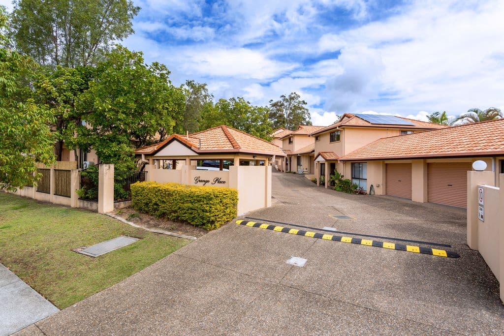 39 Pine Valley Drive, ROBINA QLD 4226, Robina - Image 1