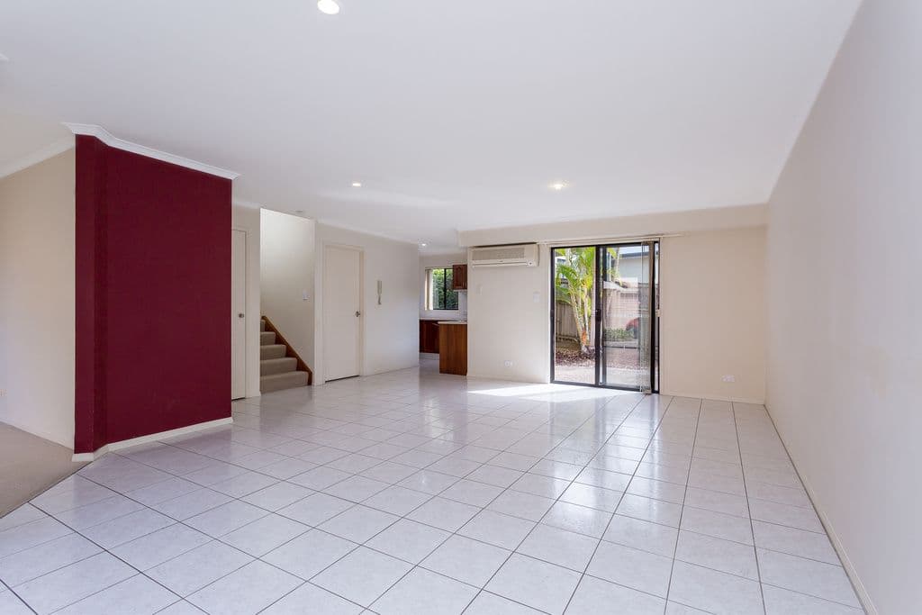 39 Pine Valley Drive, ROBINA QLD 4226, Robina - Thumbnail 2