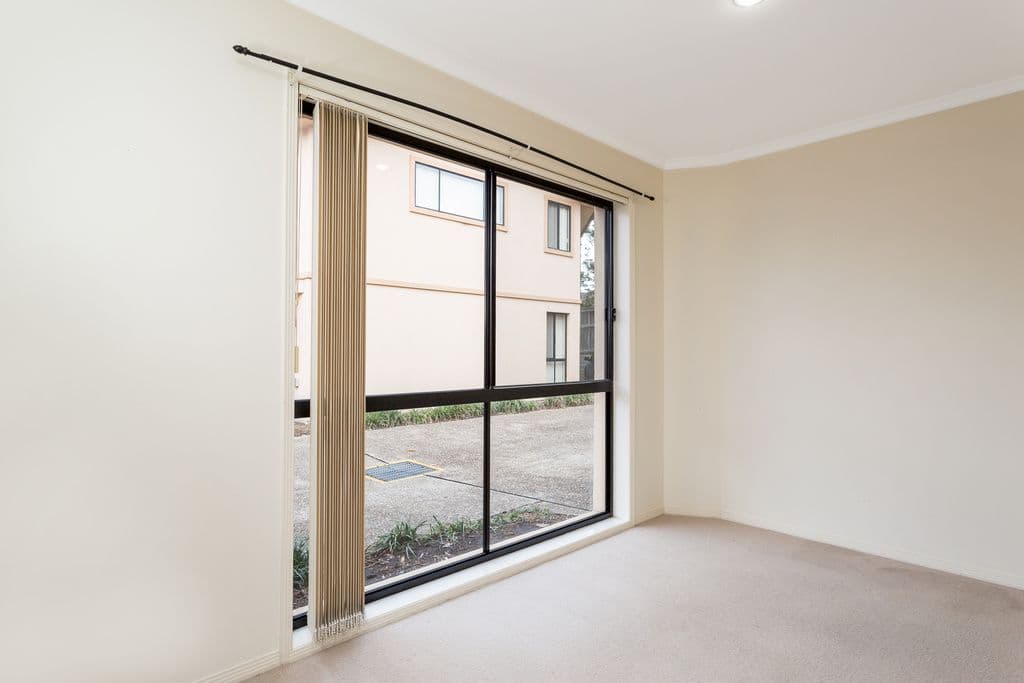 39 Pine Valley Drive, ROBINA QLD 4226, Robina - Thumbnail 5