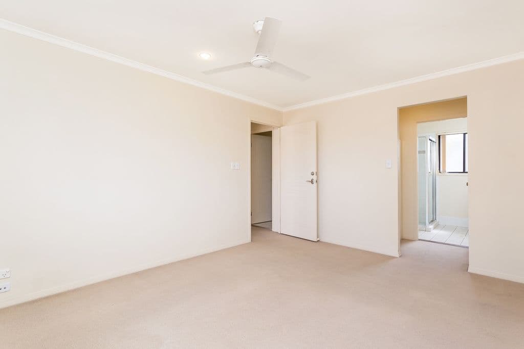 39 Pine Valley Drive, ROBINA QLD 4226, Robina - Thumbnail 8