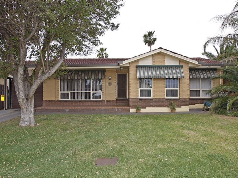 8 Burns Court, Morphett Vale - Image 1