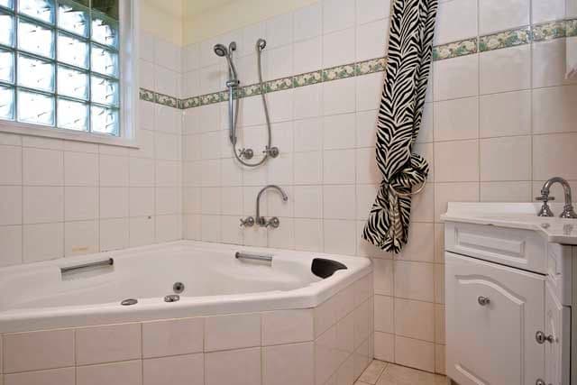 35 Allanfield Crescent, BORONIA VIC 3155, Boronia - Thumbnail 7