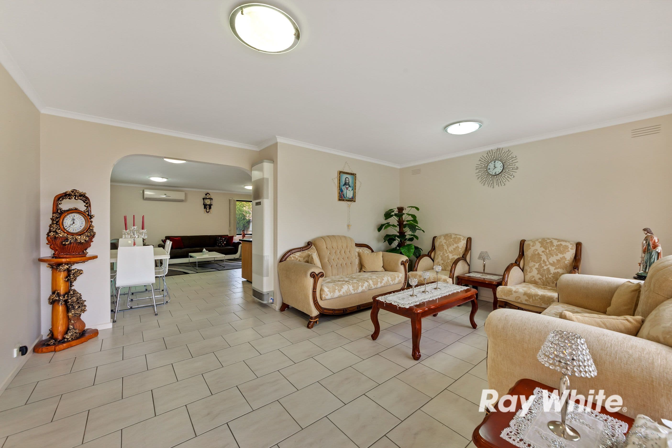 5 Ellam Court, Meadow Heights VIC 3048, Meadow Heights - Thumbnail 2