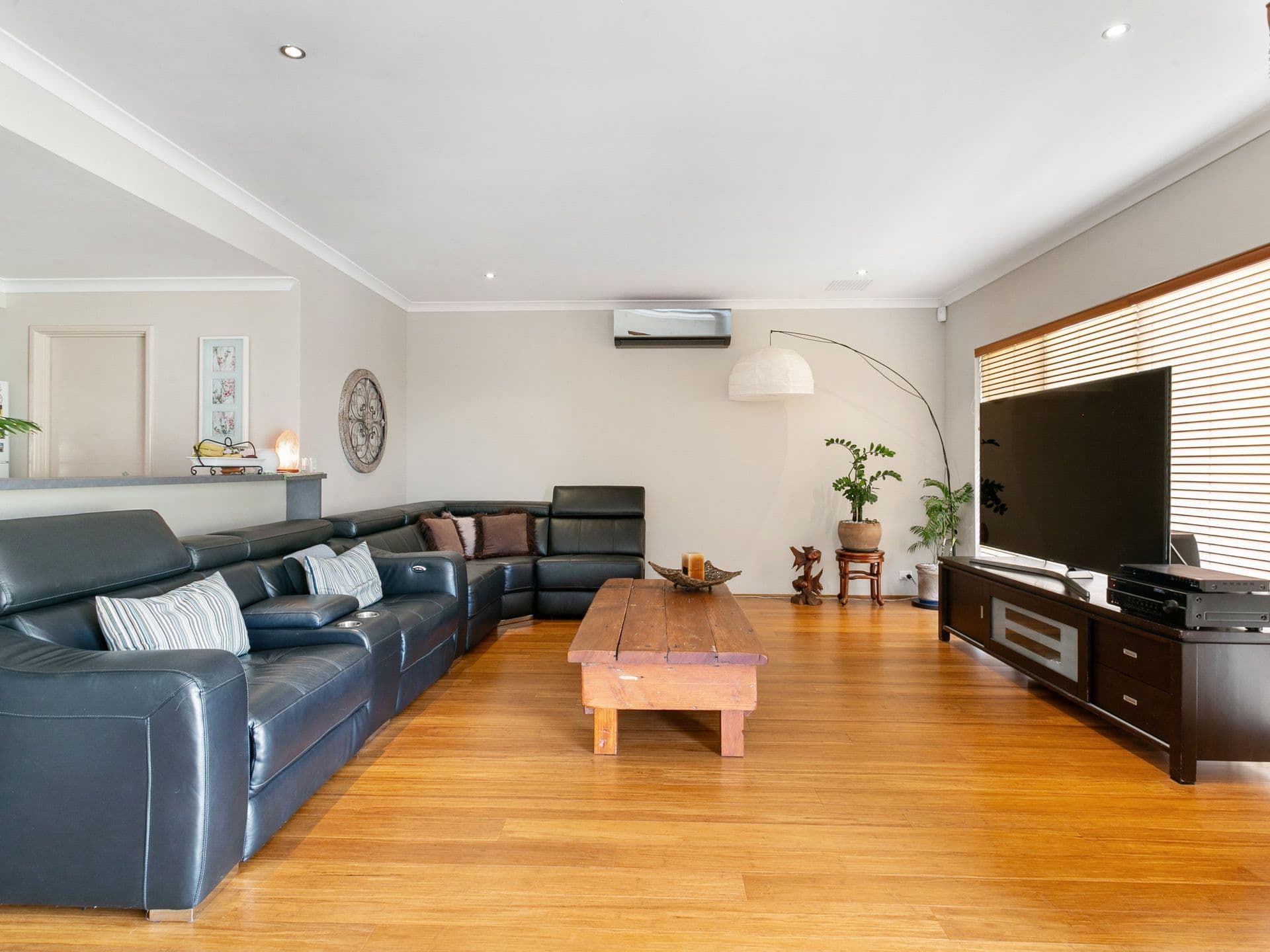 37 Kembla Circle, Madeley WA 6065, Madeley - Thumbnail 4
