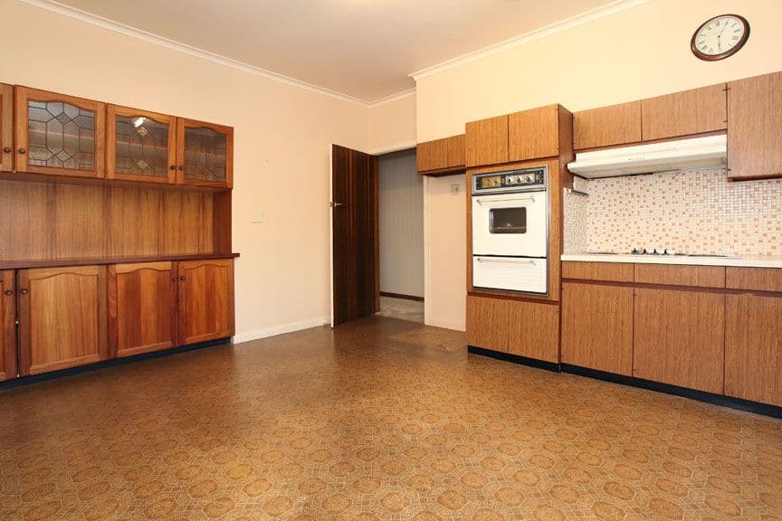 16 Orchard Street, GLEN WAVERLEY VIC 3150, Glen Waverley - Thumbnail 2