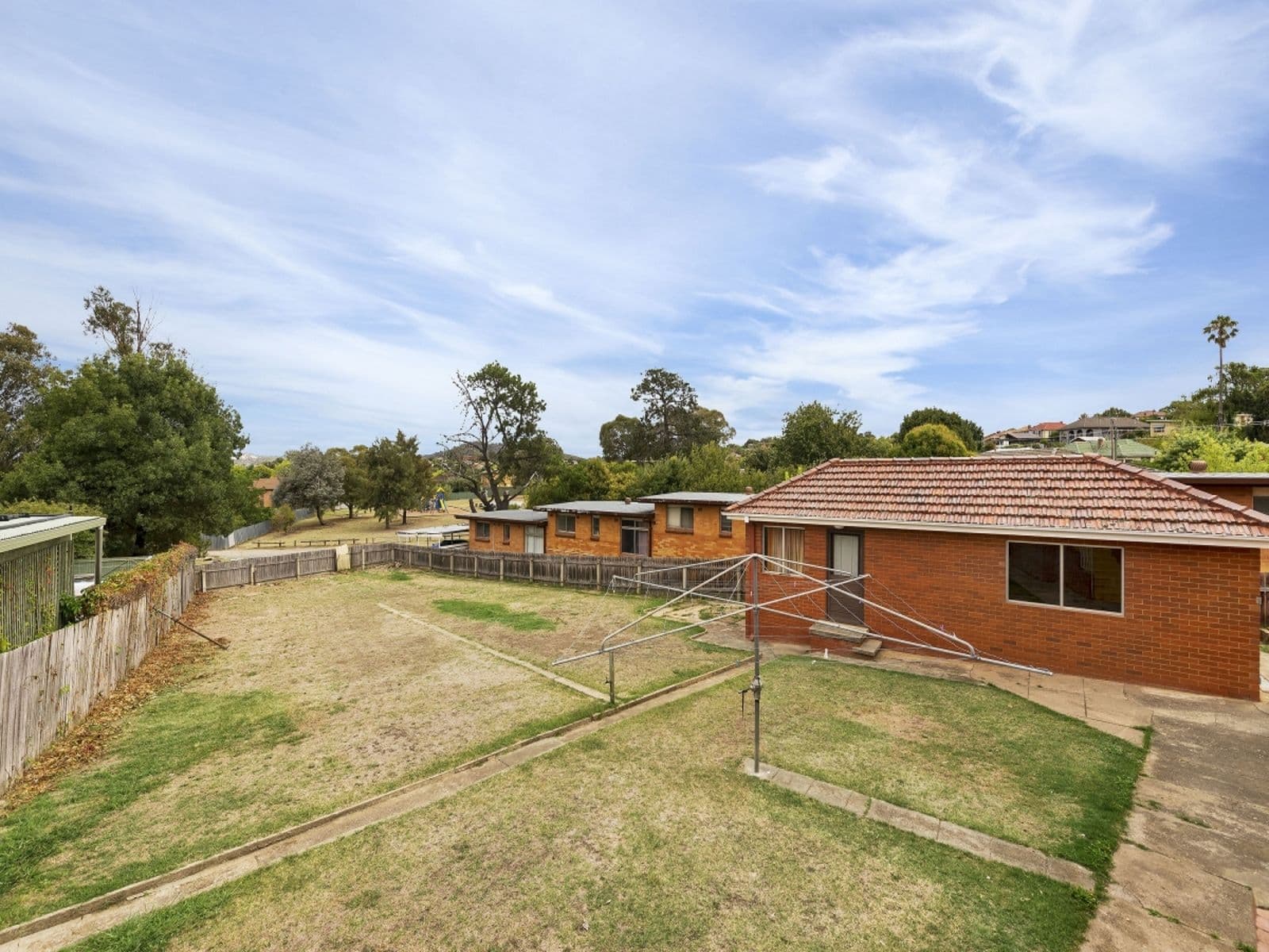 10 Blackall Avenue, Crestwood - Thumbnail 3