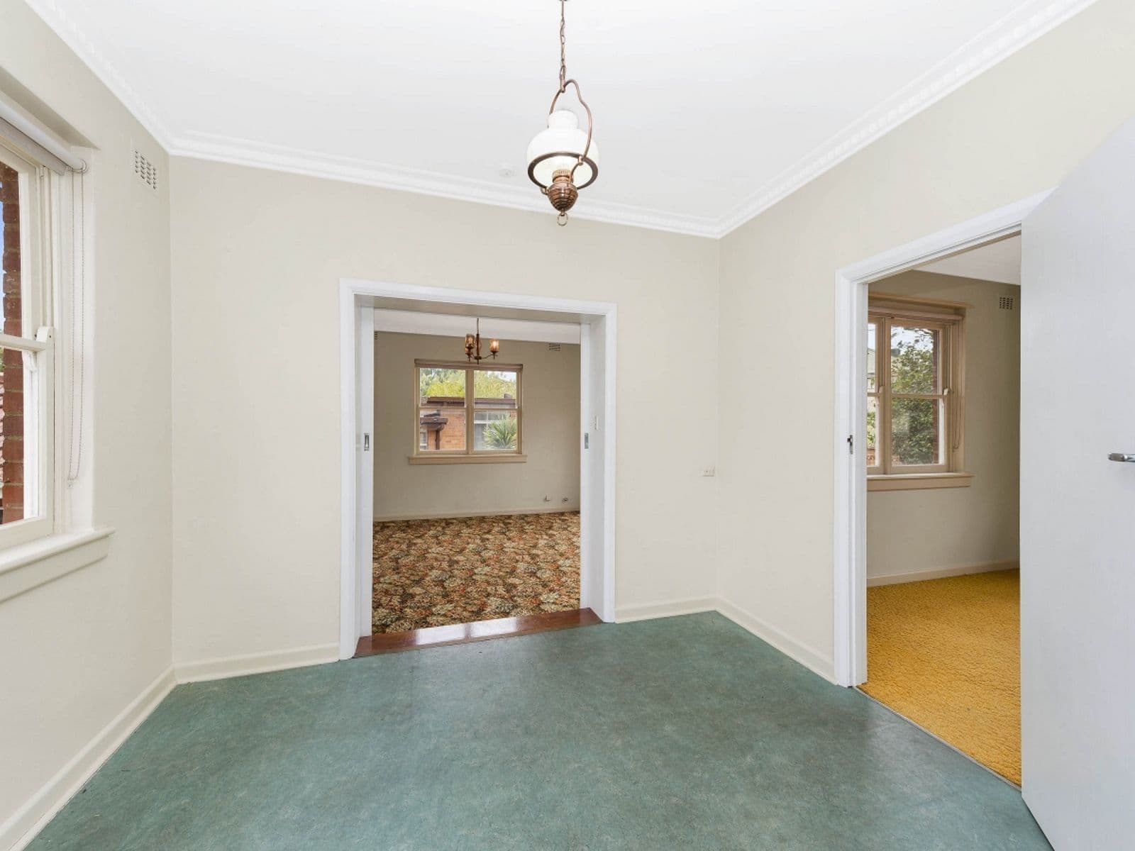 10 Blackall Avenue, Crestwood - Thumbnail 6