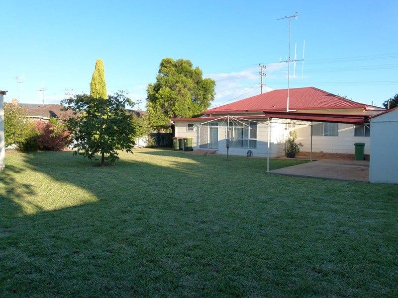 11 Patterson Street, FORBES NSW 2871, Forbes - Thumbnail 3