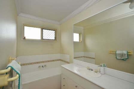 4 Michael Place, TINGALPA QLD 4173, Tingalpa - Thumbnail 7