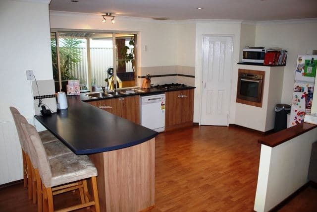 32 MCLARTY Road, HALLS HEAD WA 6210, Halls Head - Thumbnail 3