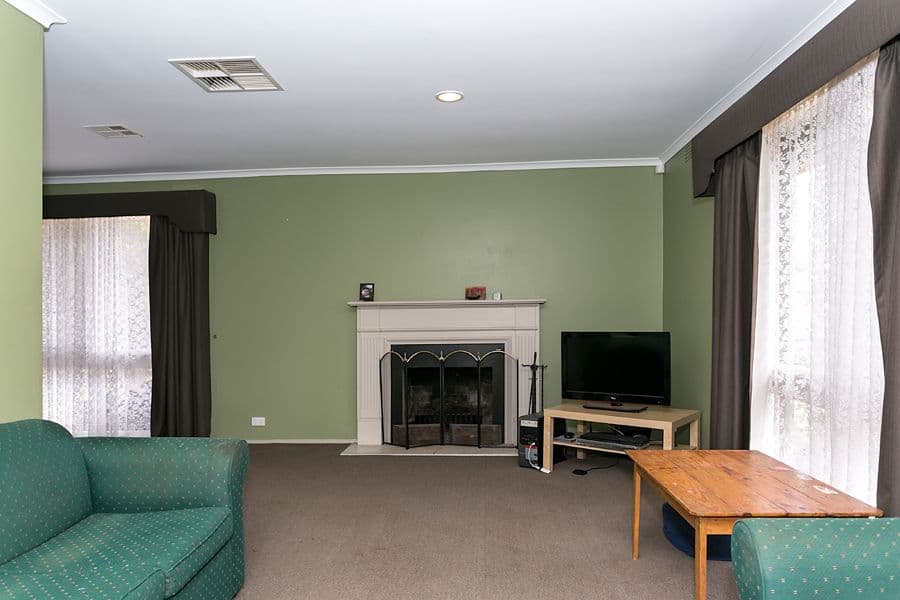 88 Westmelton Drive, MELTON WEST VIC 3337, Melton West - Thumbnail 3