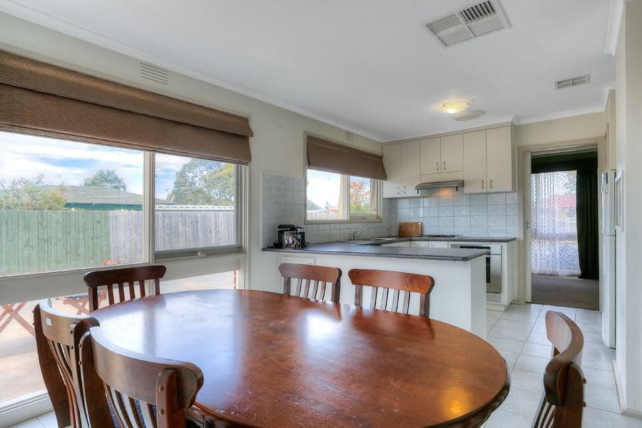 88 Westmelton Drive, MELTON WEST VIC 3337, Melton West - Thumbnail 4