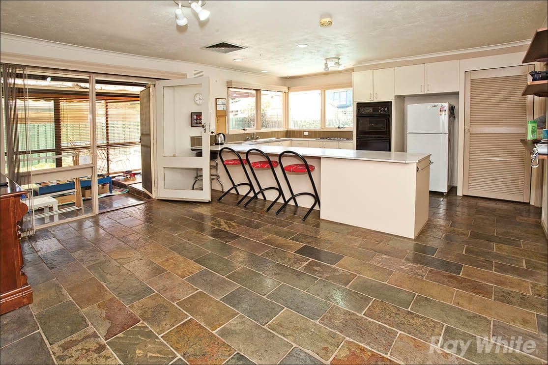 5 Mackerras Court, Wheelers Hill VIC 3150, Wheelers Hill - Thumbnail 5