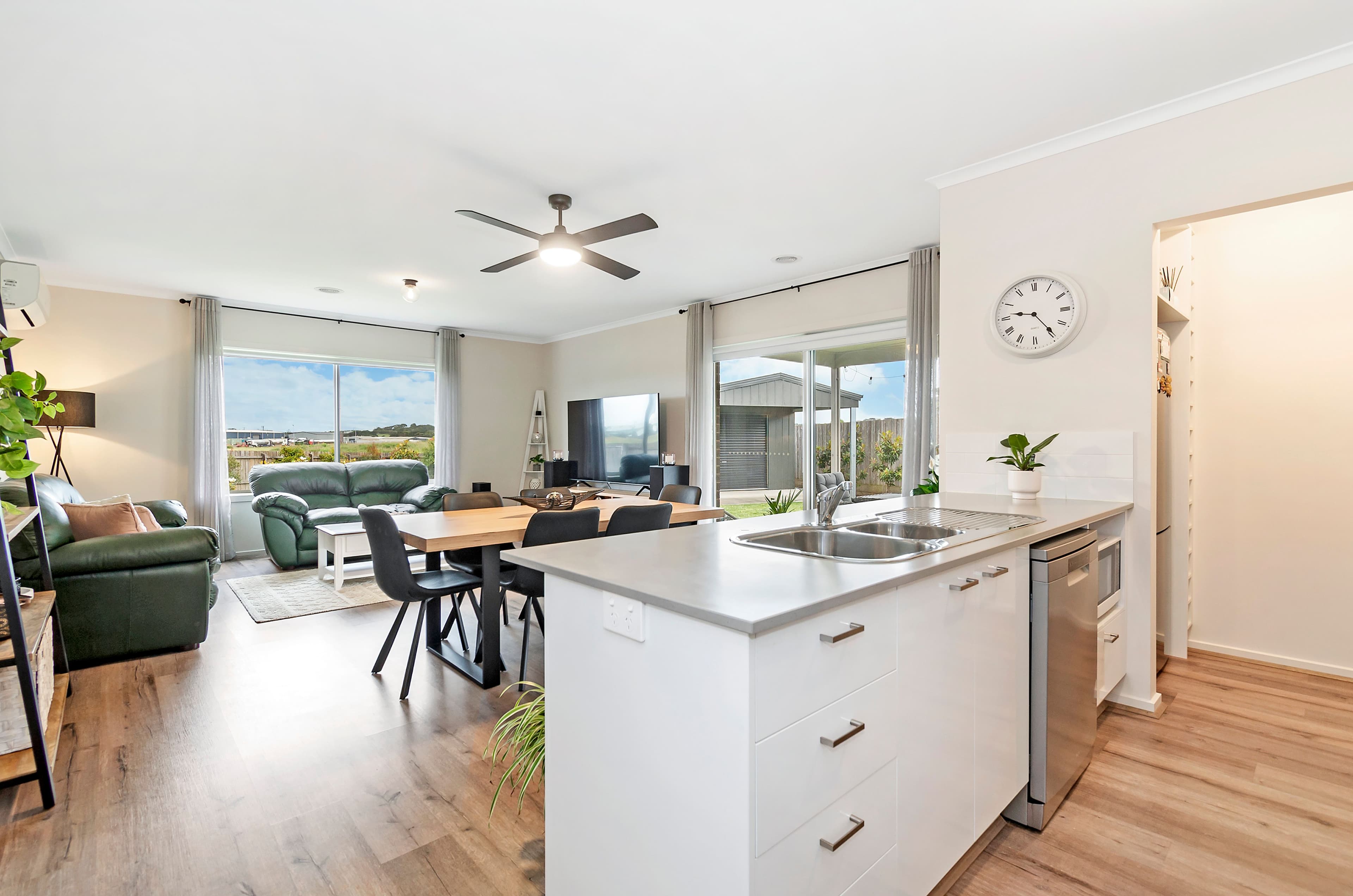 63 Vickers Drive, Warrnambool VIC 3280, Warrnambool - Thumbnail 3