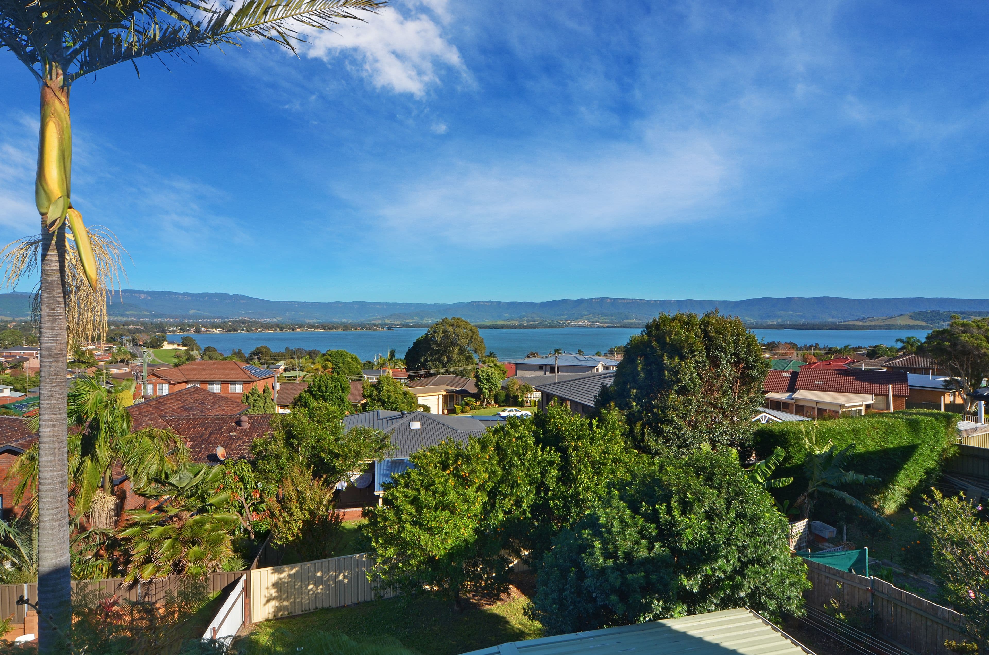 32 Shipton Crescent, Mount Warrigal - Image 1