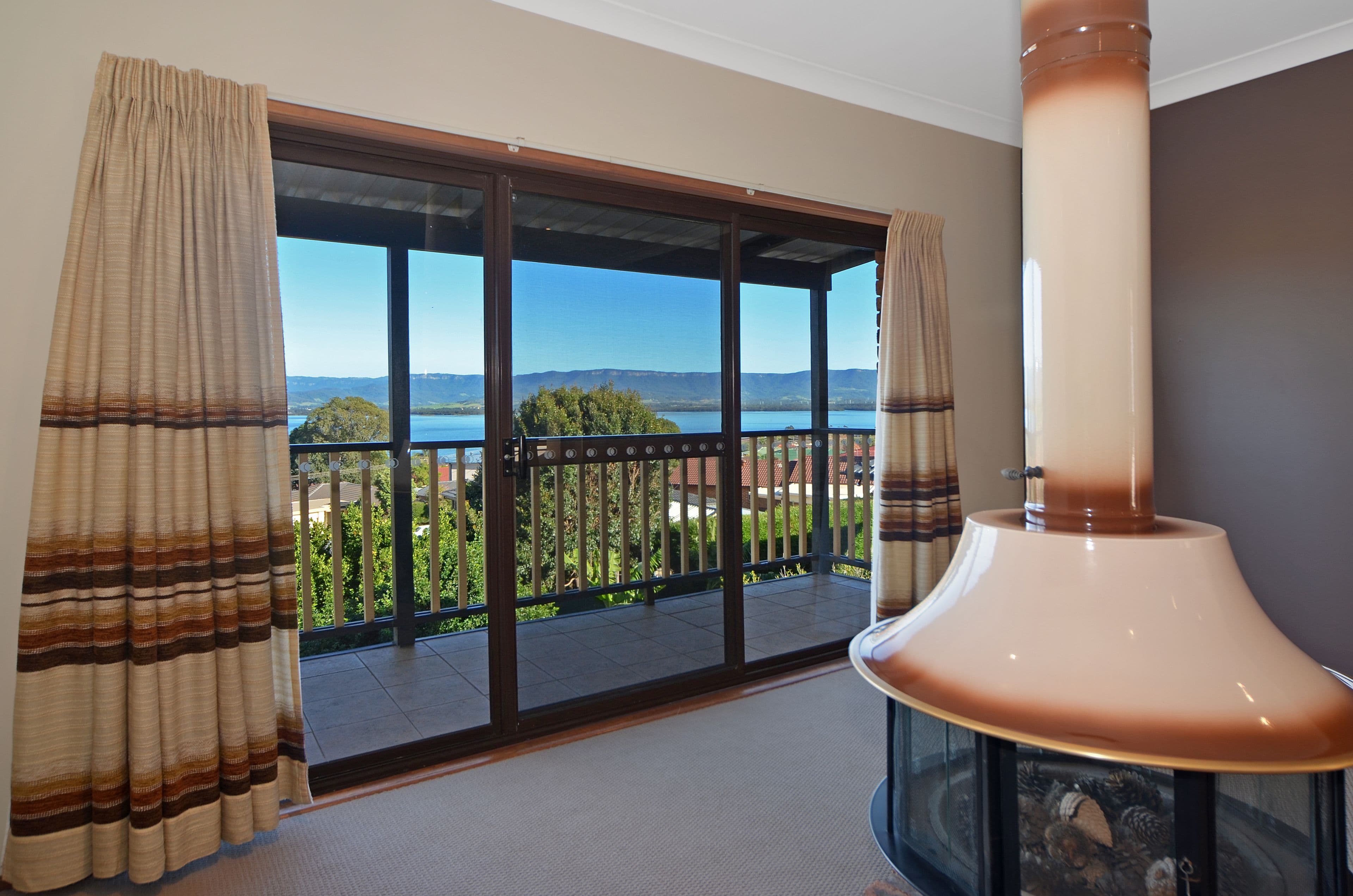 32 Shipton Crescent, Mount Warrigal - Thumbnail 6
