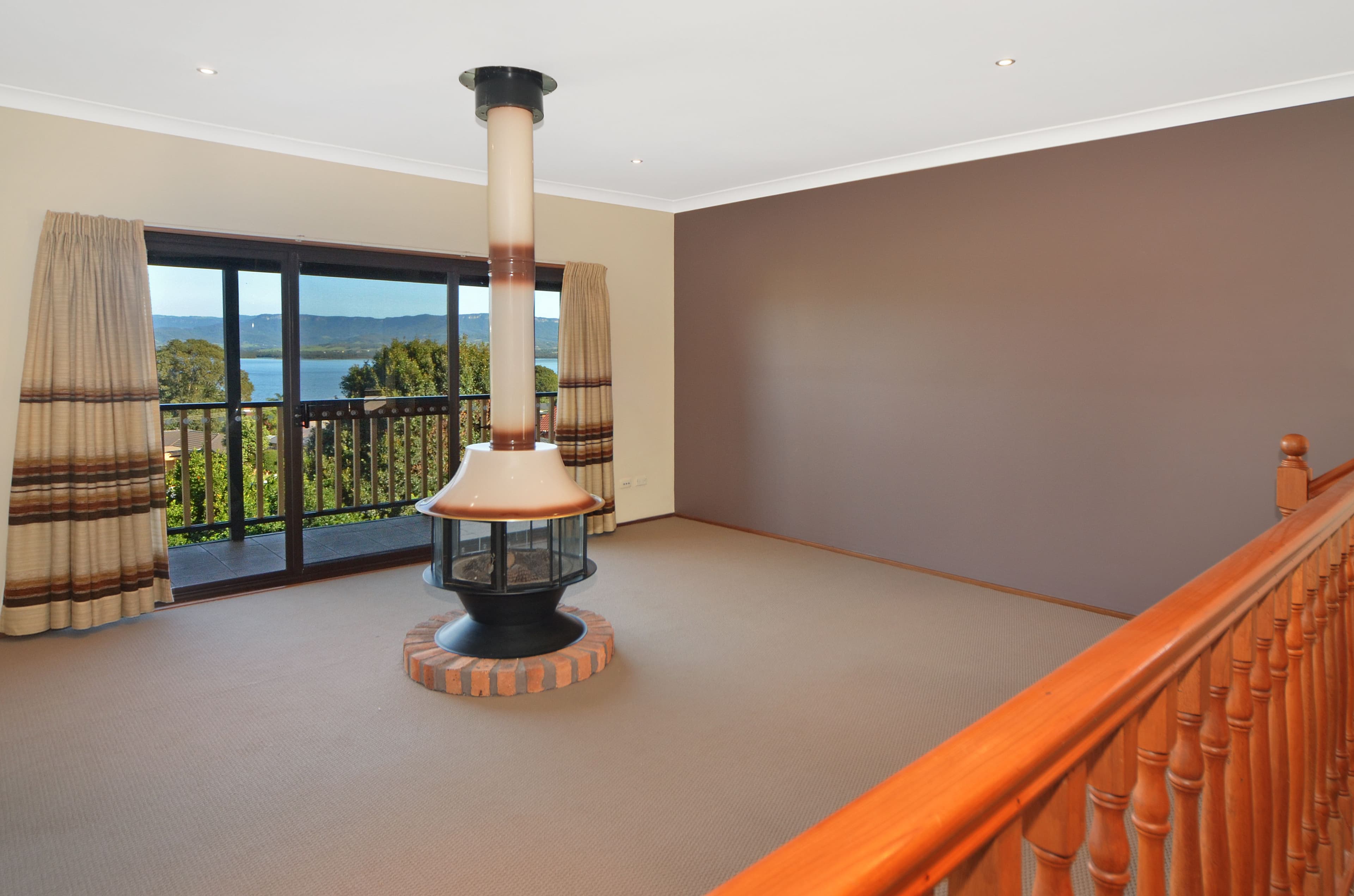 32 Shipton Crescent, Mount Warrigal - Thumbnail 8