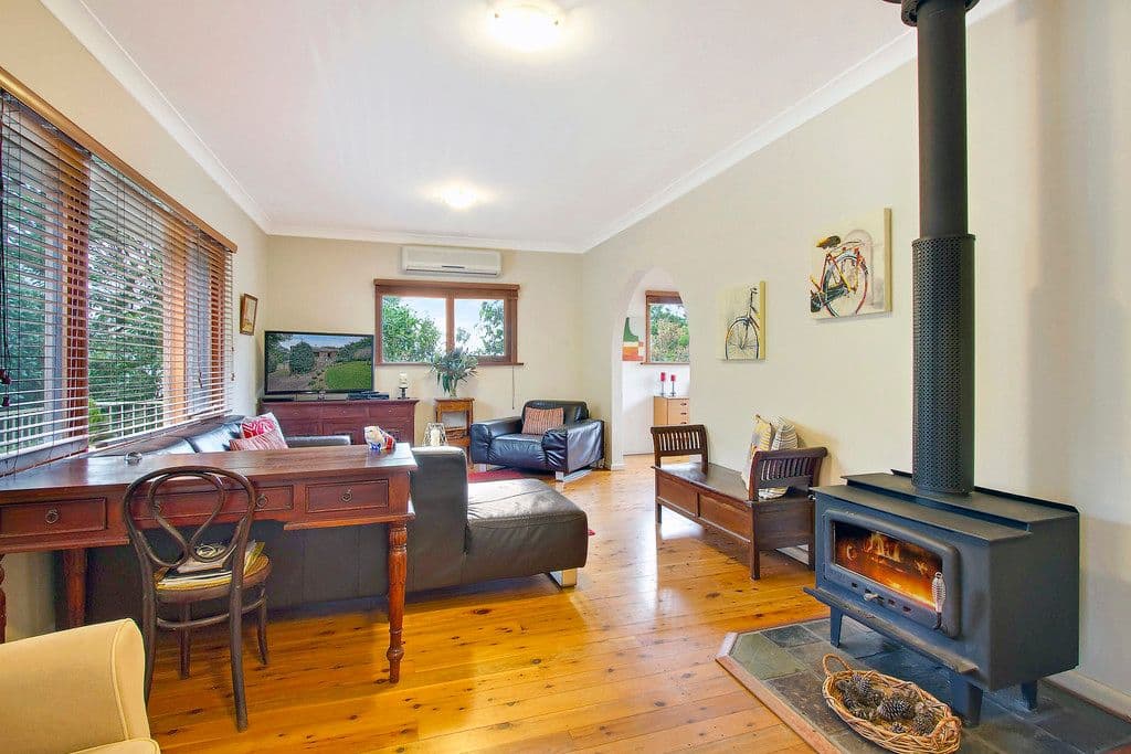 1237 Bells Line Of Road, Kurrajong Heights - Thumbnail 2