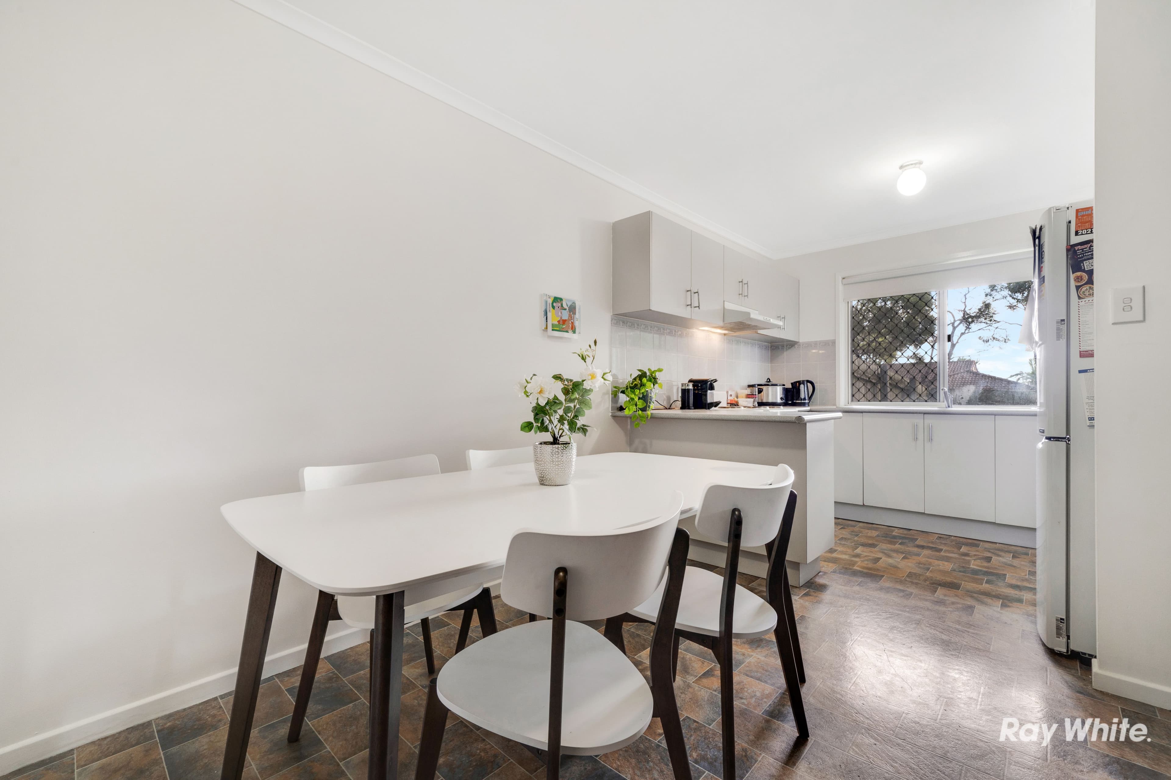 9 Dowling Crescent, Eagleby QLD 4207, Eagleby - Thumbnail 3